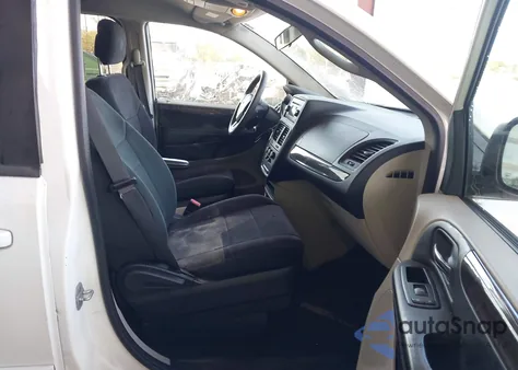 2011 Dodge Grand Caravan Express z USA, uszkodzony, nr VIN 2D4RN4DG9BR731948